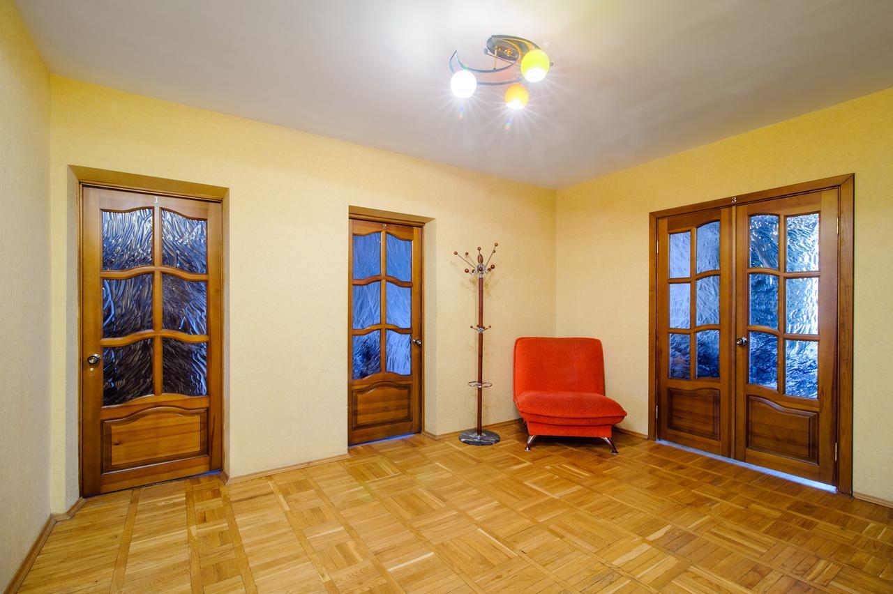Rooms For Rent In The Mayakovskogo Minszk Kültér fotó